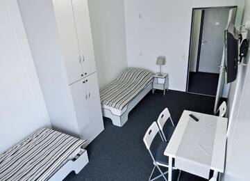 Фото номера Двухместный номер с 1 кроватью Хостелы Hostel Wrzesnia г. Вжесня 4