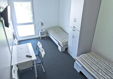 Фото номера Двухместный номер с 1 кроватью Хостелы Hostel Wrzesnia г. Вжесня 5